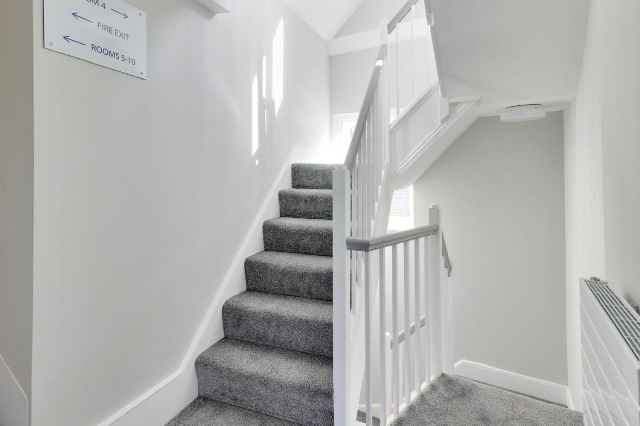הייסטינגס Master Accommodation Suite 4 Attic Room מראה חיצוני תמונה